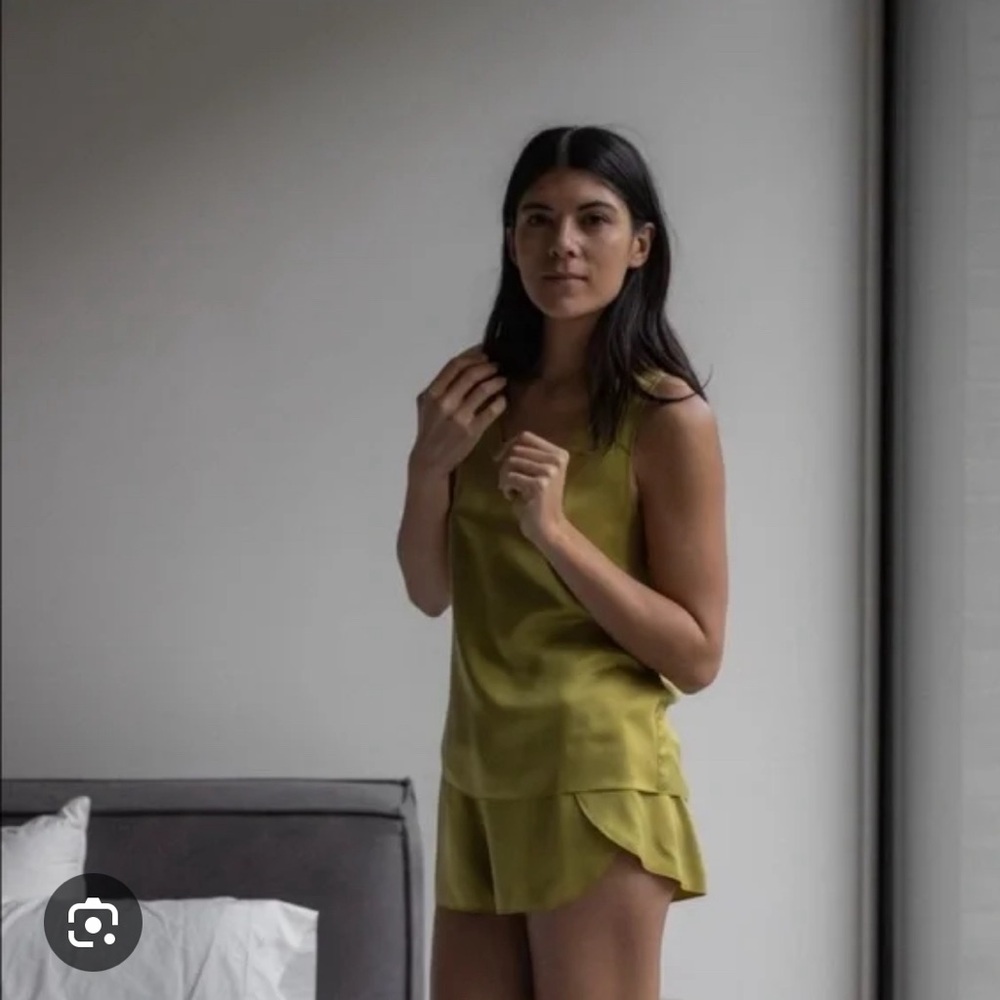 ISO Lunya Palma Colored silk tank pajama set Medium